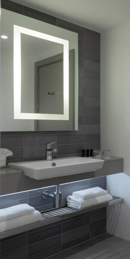 Deluxe Double,980877268:JPEG